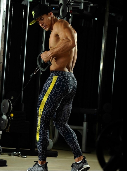 Indumentaria De Entrenamiento Para Hombre Amarillo